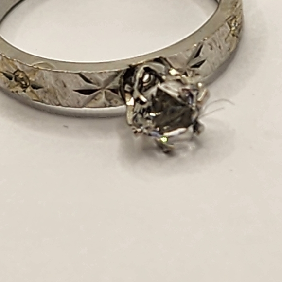 14k, platinum and rhodium diamond ring - Picture 8 of 10